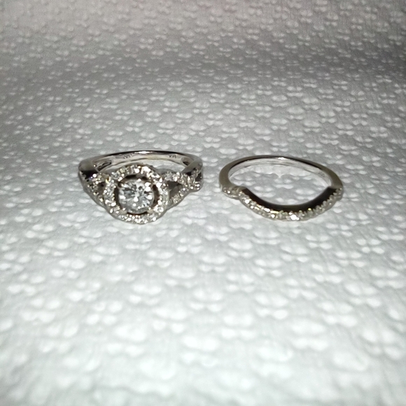 14k white gold wedding set size 7 - Picture 3 of 4